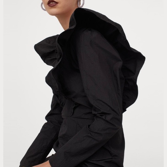 H&M Flounce-Trimmed Dress - Picture 2 of 9